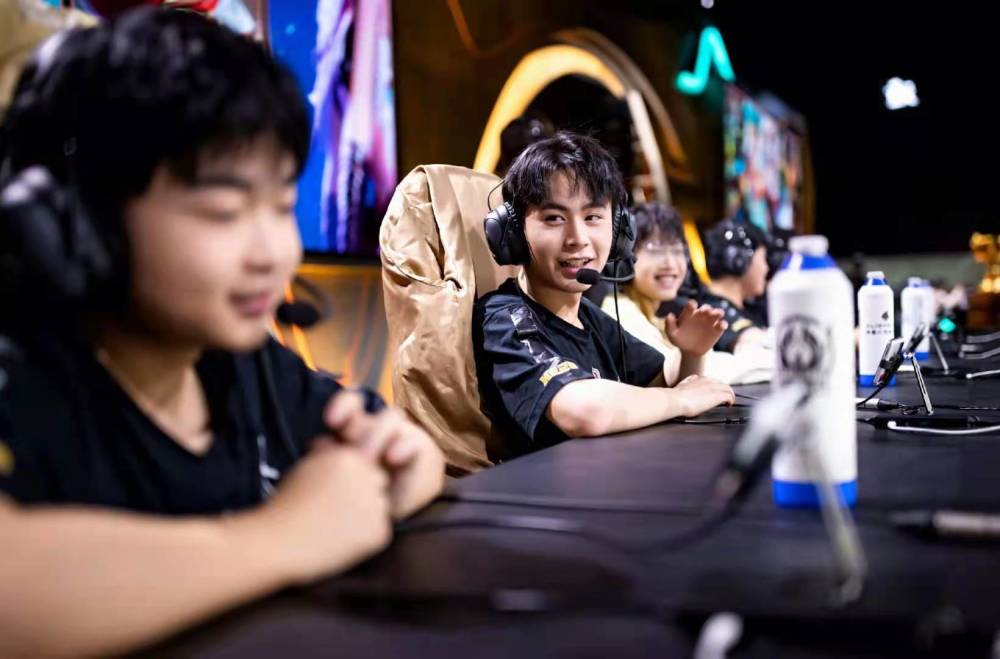 s1mple与NAVI合同期限更新：2025年到期