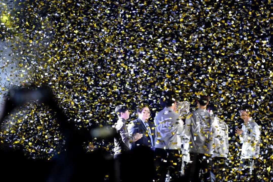 冠军中单沦为阶下囚？LOL前世界冠军涉嫌贩毒被捕